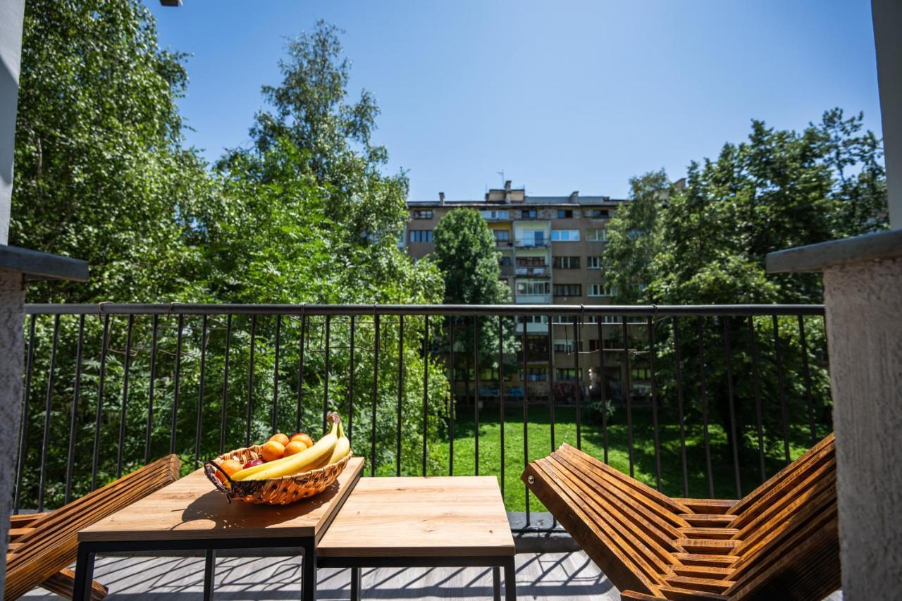 Cozy One-Bedroom Apartment Near City Center Szarajevó Kültér fotó