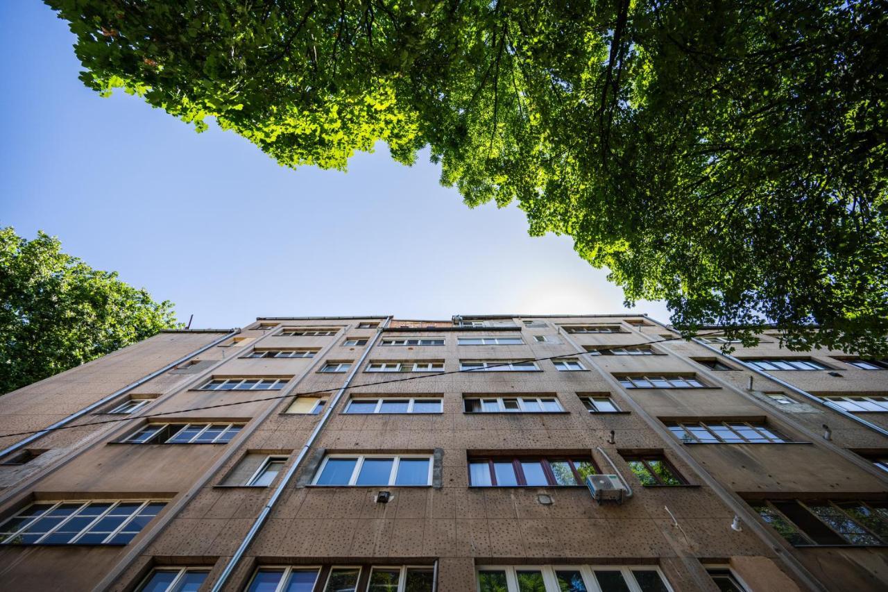 Cozy One-Bedroom Apartment Near City Center Szarajevó Kültér fotó