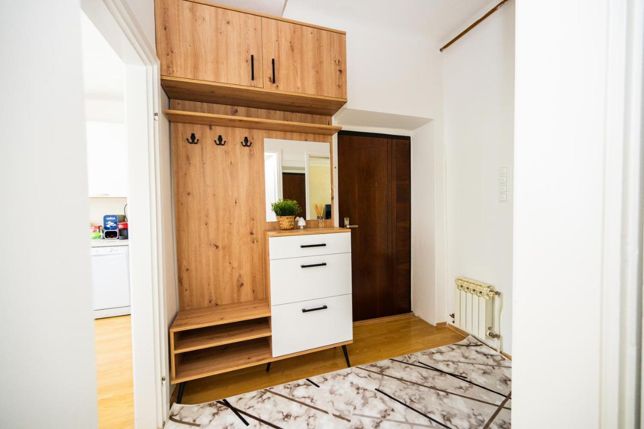 Cozy One-Bedroom Apartment Near City Center Szarajevó Kültér fotó