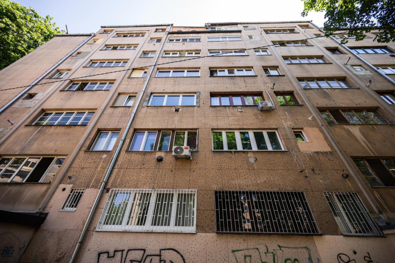 Cozy One-Bedroom Apartment Near City Center Szarajevó Kültér fotó
