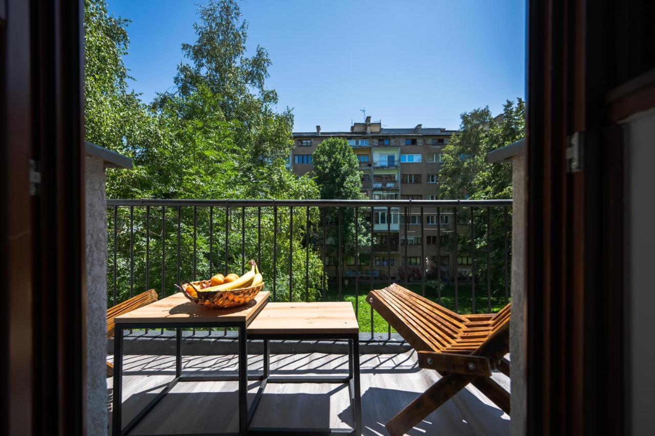 Cozy One-Bedroom Apartment Near City Center Szarajevó Kültér fotó