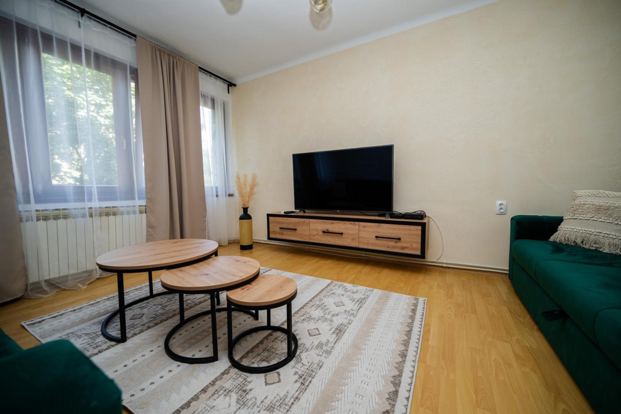 Cozy One-Bedroom Apartment Near City Center Szarajevó Kültér fotó